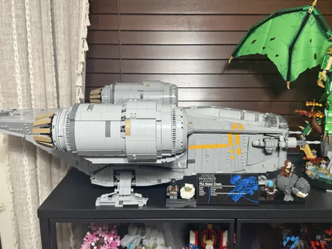 LEGO Star Wars Mandalorian UCS The Razor Crest 75331 - 100% COMPLETE With BOX