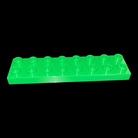 green Duplo 2X8 plate- combined shipping (GRN40)