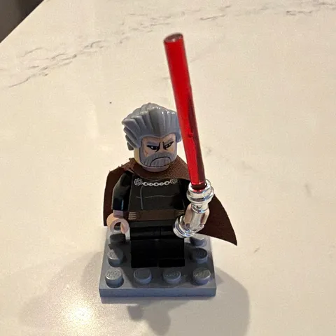 LEGO Star Wars Minifigure count dooku with chrome hilt 2009