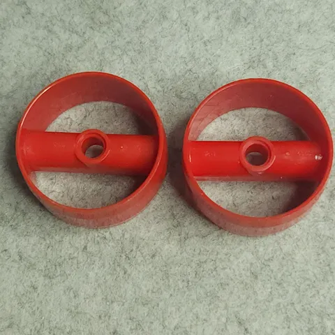 LEGO 41531 Cylinder 4 x 4 x 1 2/3 with Pin Holes and Center Bar Red x2 Genuine