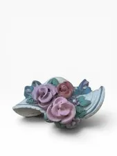 Summer Dress Gardening Hat with flowers resin vintage Logo collectible craft