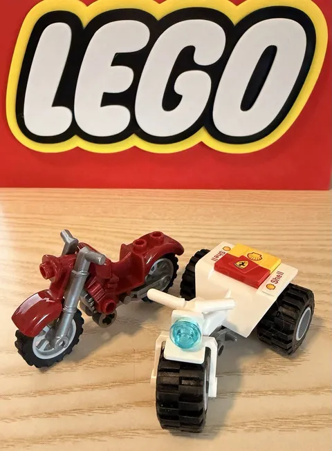 Lego Lot Of (2) *Vintage* Motorcycles 