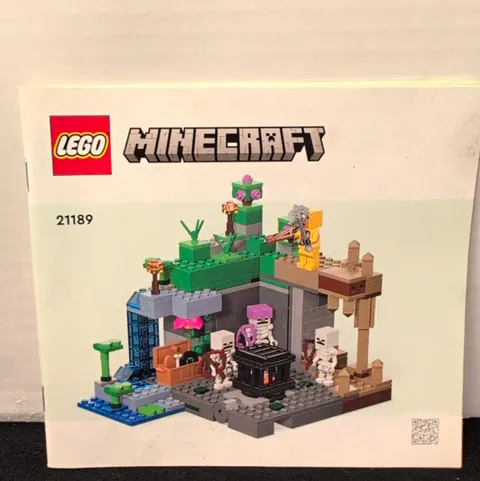 LEGO Minecraft The Skeleton Dungeon 21189 Instruction Manual Booklet