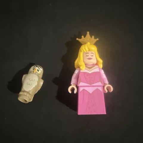 Lego SLEEPING BEAUTY Disney 100 Anniversary 71038 Series figure COMPLETE