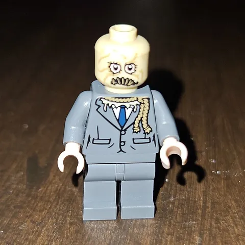 LEGO Scarecrow Minifigure Dr. Jonathan Crane The Dark Night Trilogy