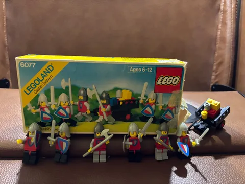 Vintage Lego 677 / 6077 LegoLand Castle System Includes Box Instructions READ