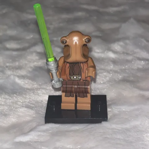 LEGO Star Wars Ithorian Jedi Master Minifigure (Noga-ta) sw0570 from Set 75051