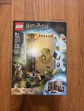 LEGO Harry Potter 76384 Hogwarts Moment: Herbology Class  - Box Wear / Fading