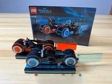 LEGO Ideas 21314 Tron: Legacy Lightcycle Set COMPLETE W/ in BOX Stock