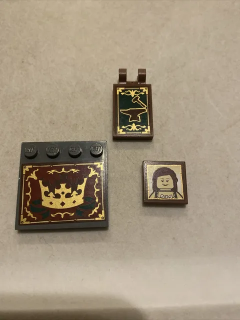 LEGO Fantasy Sticker Parts Tile Modified Hammer Anvil Medieval 10193 Parts Crown
