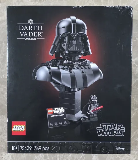 LEGO Star Wars Darth Vader Bust, Unopened – Box Damage (Hole from sticker) 
