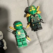 LEGO NINJAGO Minifigure Lot w/ Assorted Ninja Characters & Accessories