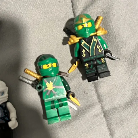 LEGO NINJAGO Minifigure Lot w/ Assorted Ninja Characters & Accessories
