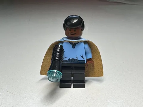 Lego Star Wars Lando Calrissian Minifigure Authentic  10123 (custom cape)