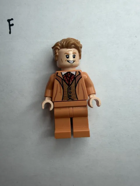 Lego Professor Gilderoy Lockhart 76389 Nougat Torso Harry Potter Minifigure