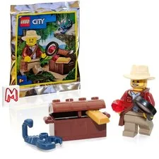LEGO City Jungle Explorer with Fedora Hat, Treasure Chest and Scorpion Gold