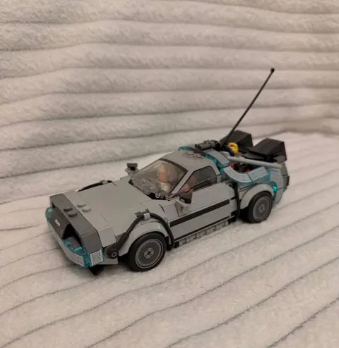 LEGO Icons Back to the Future Time Machine DeLorean 10300 Complete