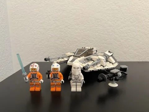LEGO Star Wars Snowspeeder (75049) w/ All Figs And Accessories