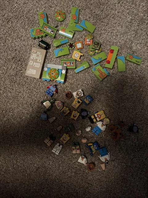 Lego SpongeBob And Scooby Doo Minifig Pieces And Sticker Pieces Lot VERY RARE