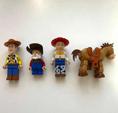 LEGO Toy Story Minifigure Lot Woody Jessie Bullseye Stinky Pete (7594) GREAT