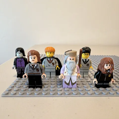 LEGO Harry Potter Minifigures Lot of 6: Harry, Ron, Hermione, Snape, Dumbledore