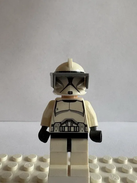 LEGO Star Wars Clone Trooper White Plastic Minifigure Figure with visor