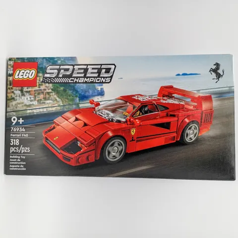 LEGO Speed Champions Ferrari F40 Supercar (76934) 40th Anniversary Set 318 Piece