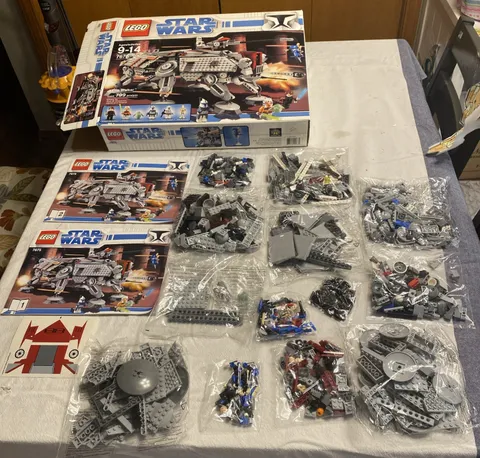 New LEGO Star Wars 7675 Clone Wars AT-TE Walker.           ***OPEN BOX***