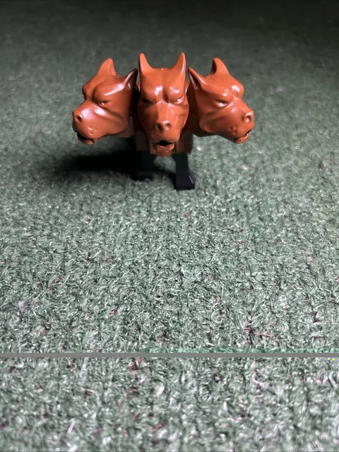 LEGO Harry Potter Minifigure Three-Headed Dog, Fluffy, Model 4706 GOOD CONDITION
