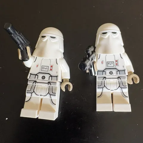 LEGO Star Wars Snowtrooper Minifigures Lot of 2 White Armor Helmets Blasters