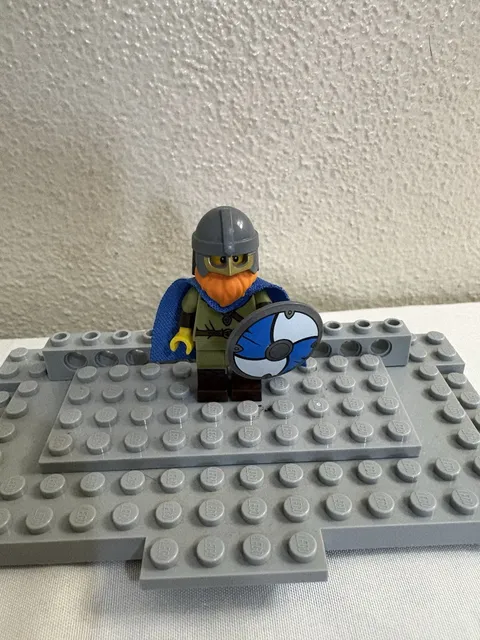 LEGO Series 20 Viking Minifigure 71027 Collectible READ DESCRIPTION