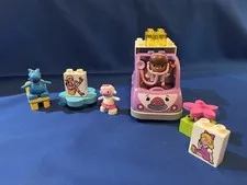 Lego Duplo Doc McStuffin  Rosie The Ambulance With Friends