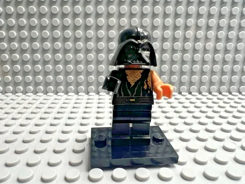 LEGO  Star Wars Minifigure - Anakin Skywalker Battle Damaged - SW0283