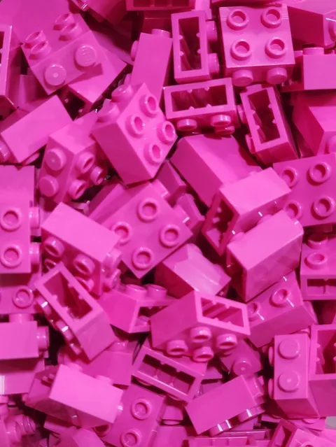Lego 22885 Dark Pink Qty 148 NEW Brick, Modified 1 x 2 x 1 2/3 withStuds on Sid