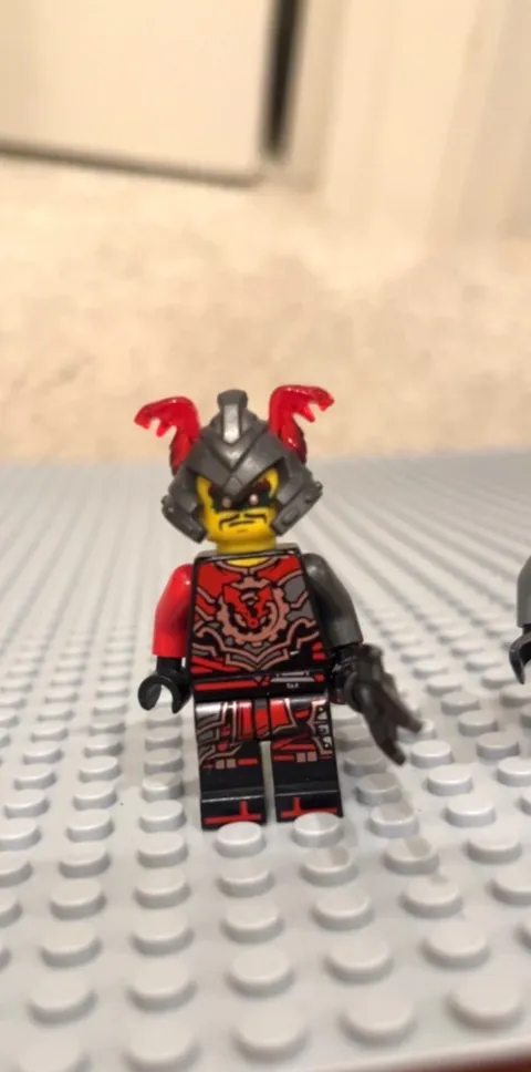 LEGO Bricktober 2017 TOYS R US Exclusive Young Krux Ninjago minifigure