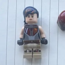 LEGO Star Wars Rebels Sabine Wren Minifigure with HELMET Ultra Rare sw0616