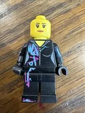 LEGO Movie Minifigure: Lucy Wyldstyle, Closed Mouth (tlm083) tlmpresskit-1 Press