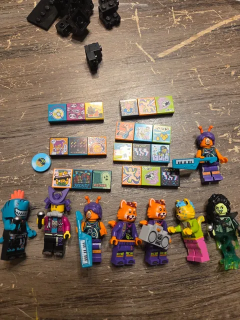 LEGO Vidiyo Bandmates Series 1 minifigures shark, alien, zombie, cheetah, Fox ,