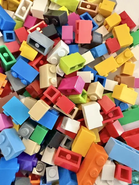 100 LEGO 1x1 1x2 1x3 1x4 1x6 Classic BRICKS Random Mixed Colors Bulk 1x Wide