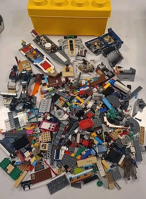 3.75 Lbs + LEGO Storage Brick 8 Stud Large Yellow Container Plastic Bin (B1-L)