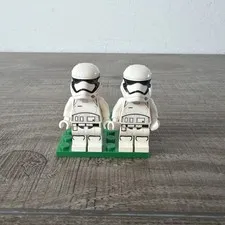 LEGO Star Wars Lot of (2) First Order Stormtrooper Minifigure SW0667