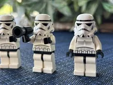 LEGO Star Wars Stormtrooper Minifigure Lot of 4 w/ 2 Blasters Old Designs 