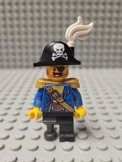 LEGO Pirates Captain Minifigure Peg Leg