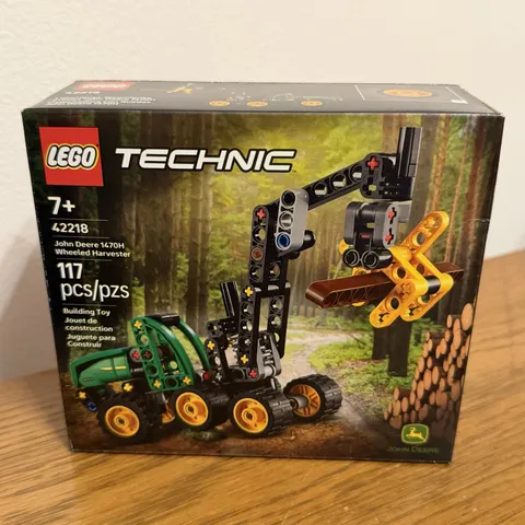 LEGO Technic 42218 John Deere 1470H Wheeled Harvester