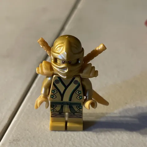 LEGO Gold Ninja Minifigure with Swords/Accessories