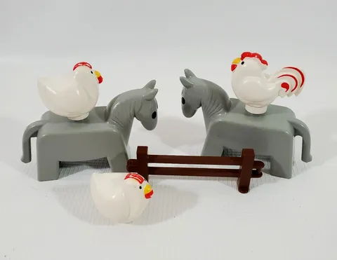 Vintage Lego Duplo Chicken, Rooster, Hen, Grey Horse Figures Farm Animals 1979