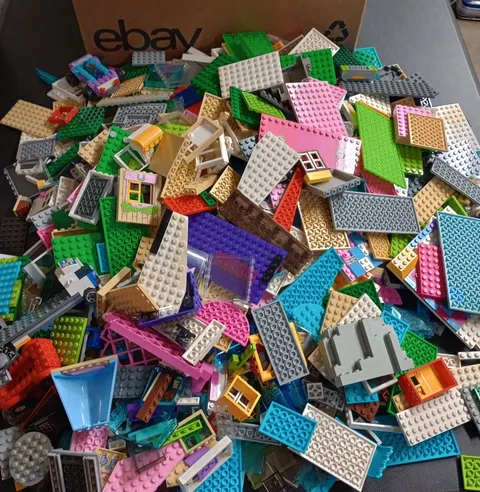 10 Lb Box Of Lego- Bulk Lot- All Random Pieces You Will Receive Lot Pictured