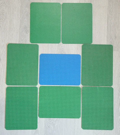 LEGO Baseplate 24x32 with Rounded Corners Part 10a Green & Blue Lot of 8