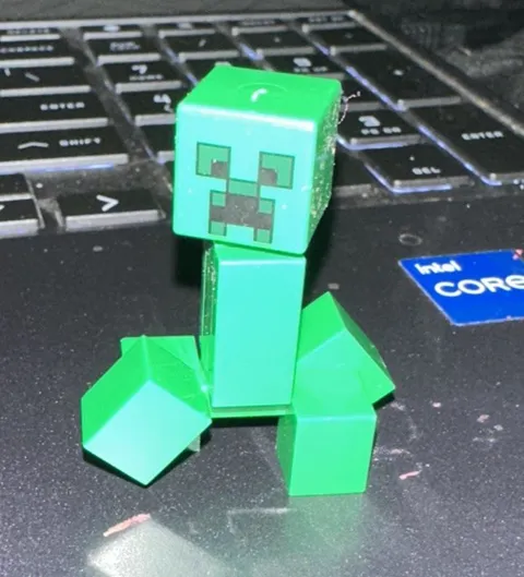 LEGO Minecraft Creeper Minifigure 21147 Authentic Green Mob Figure Collectible