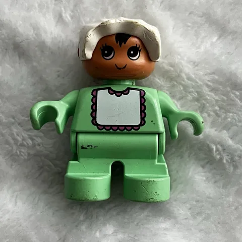 RARE Lego Duplo Baby with Bonnet Light Green White Minifigure Minifig RARE HTF